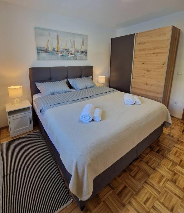 Villa Castanea - Kuca Za Odmor S Bazenom Kukci Esterno foto