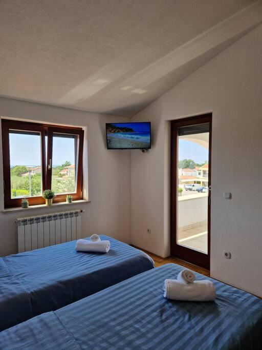 Villa Castanea - Kuca Za Odmor S Bazenom Kukci Esterno foto